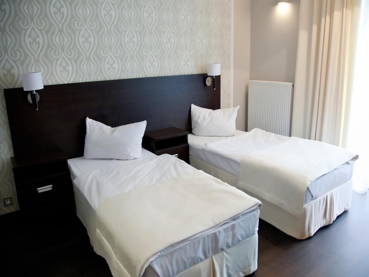Hotel Grzegorzewski Tuszyn Habitación foto